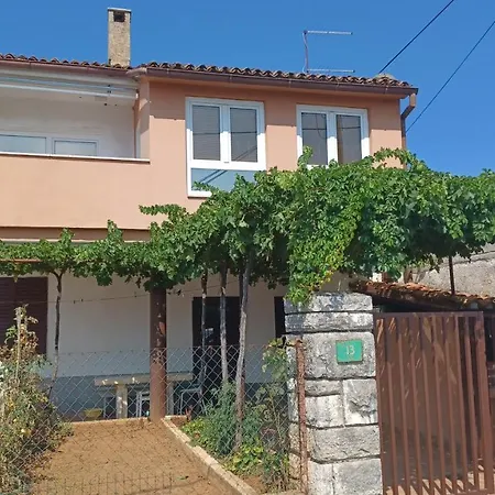 Mali Spas アパート *